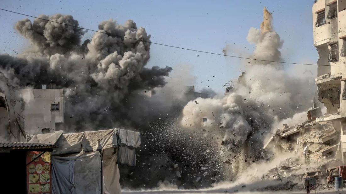 ট্রাম্পের আহ্বান উপেক্ষা করে ইসরায়েল গাজায় বোমা হামলা চালাল